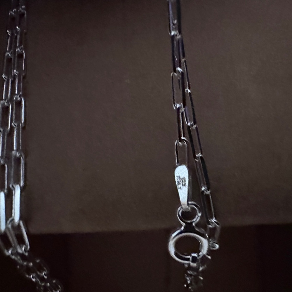 New, Italian 18” Paperclip Style Silver Necklace